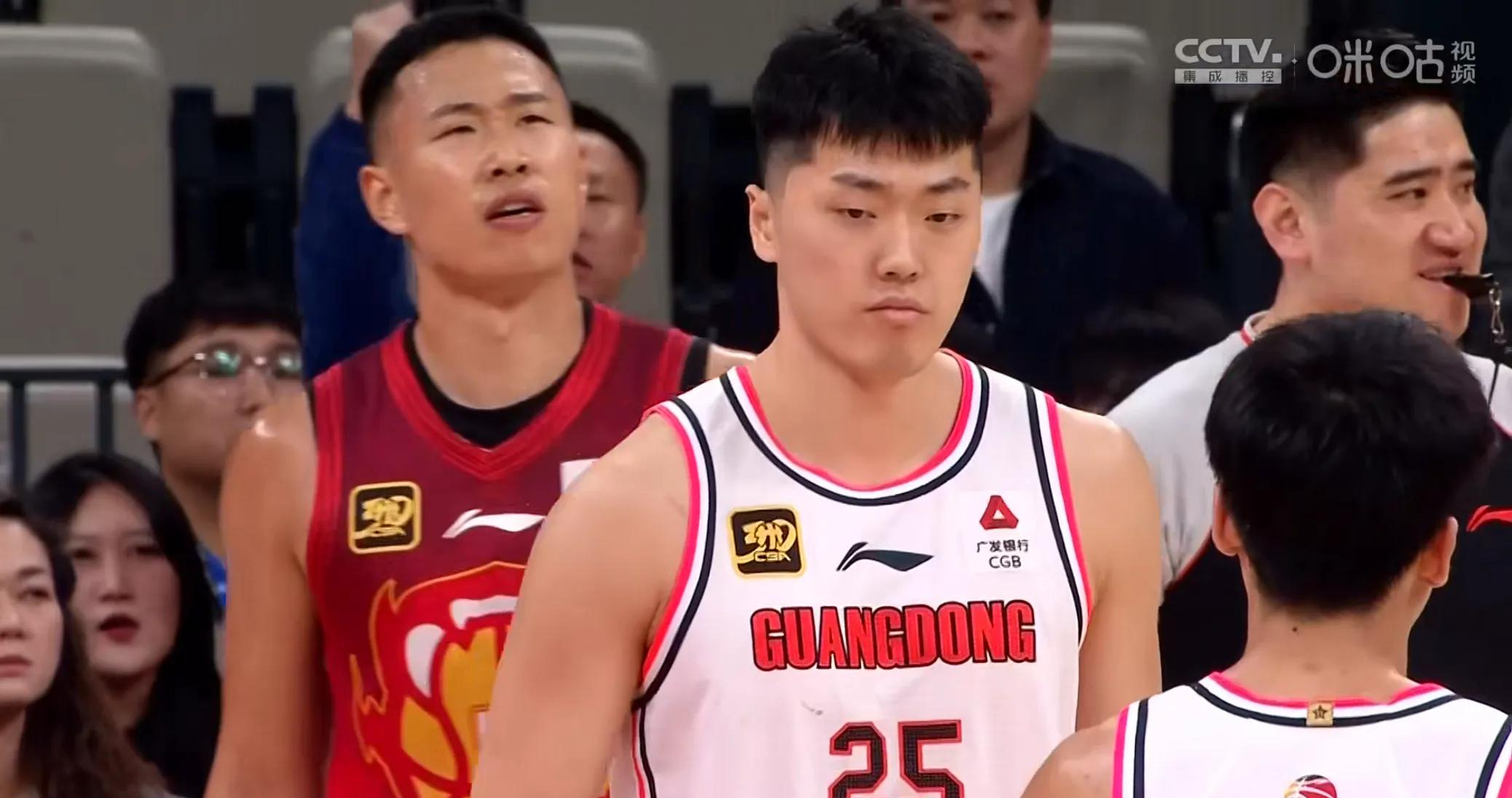 加时末段荷甲焦点战；深圳男篮官宣签约；悬念犹存；团队化学反应显著(暗反应图解三个阶段)-爱游戏app